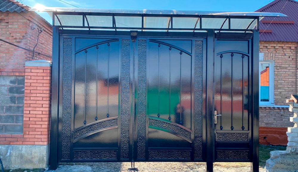 ИЗГОТОВЛЕНИЕ ВОРОТ, ПЕРИЛ, НАВЕСОВ, КОЗЫРЬКОВ