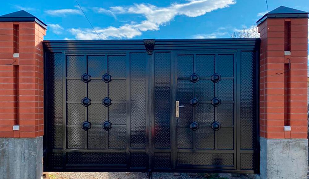 ИЗГОТОВЛЕНИЕ ВОРОТ, ПЕРИЛ, НАВЕСОВ, КОЗЫРЬКОВ