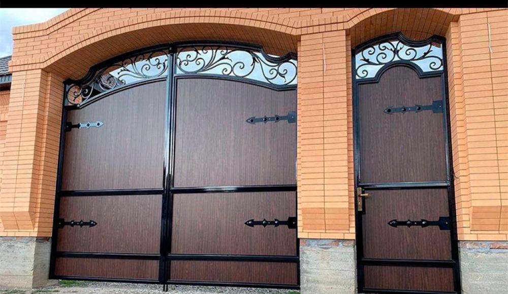 ИЗГОТОВЛЕНИЕ ВОРОТ, ПЕРИЛ, НАВЕСОВ, КОЗЫРЬКОВ