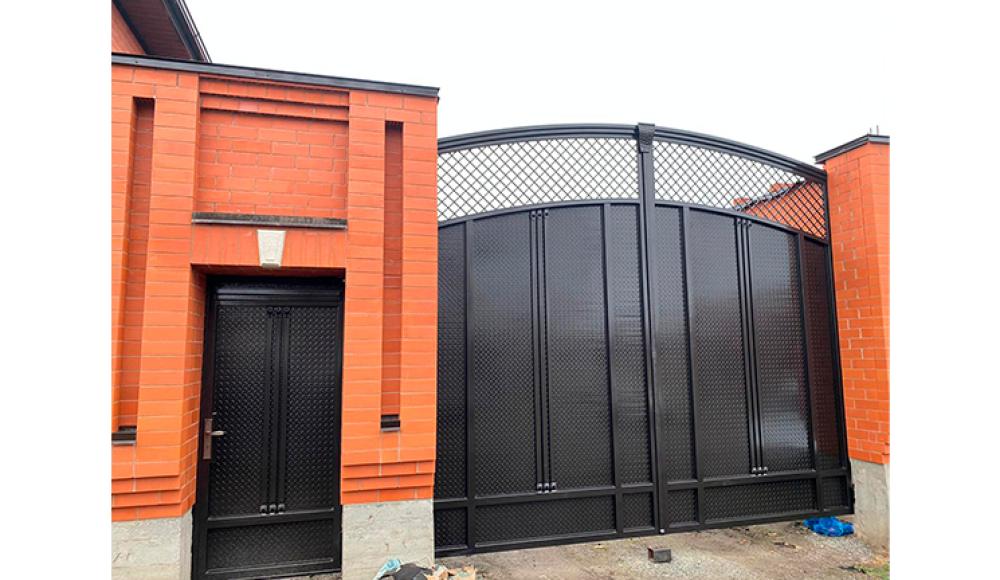 ИЗГОТОВЛЕНИЕ ВОРОТ, ПЕРИЛ, НАВЕСОВ, КОЗЫРЬКОВ