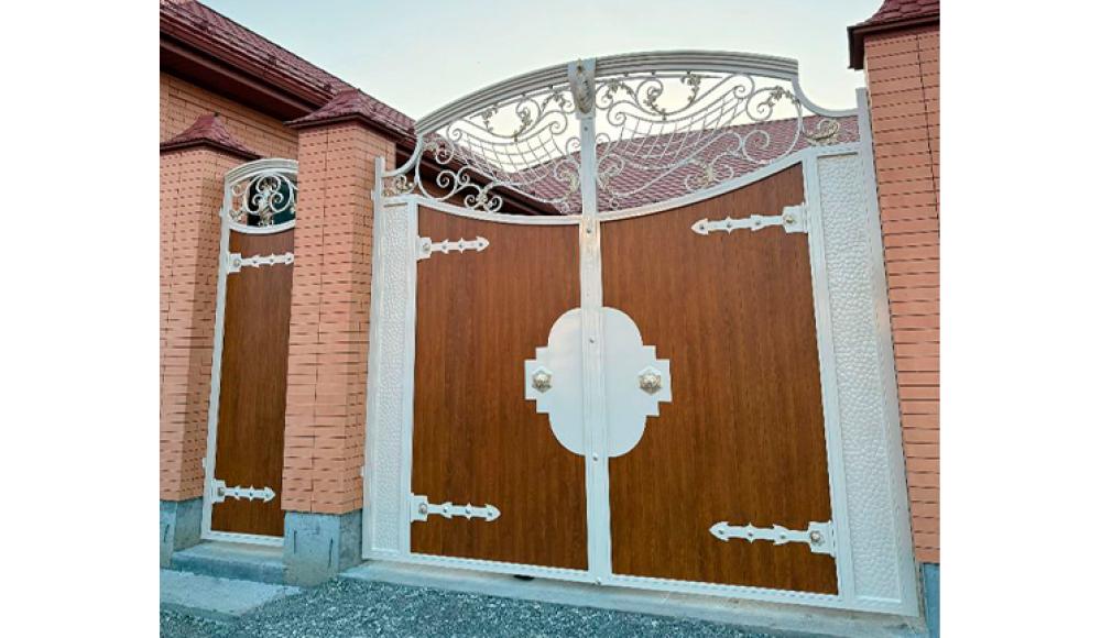 ИЗГОТОВЛЕНИЕ ВОРОТ, ПЕРИЛ, НАВЕСОВ, КОЗЫРЬКОВ