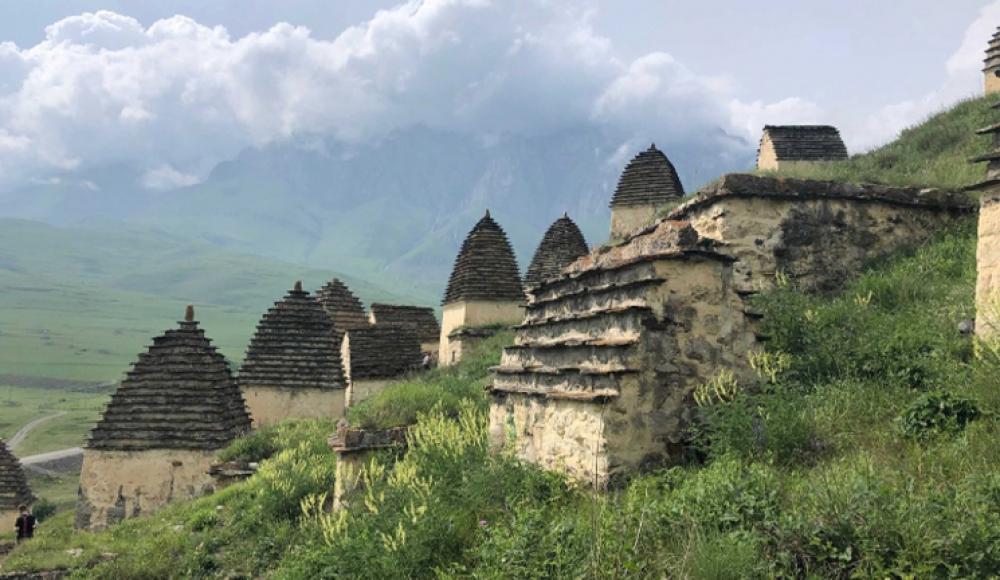 ЭКСКУРСИИ ВО ВЛАДИКАВКАЗЕ В ГОРЫ ОСЕТИИ: лучшие цены и маршруты.