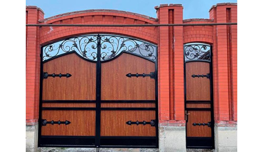 ИЗГОТОВЛЕНИЕ ВОРОТ, ПЕРИЛ, НАВЕСОВ, КОЗЫРЬКОВ