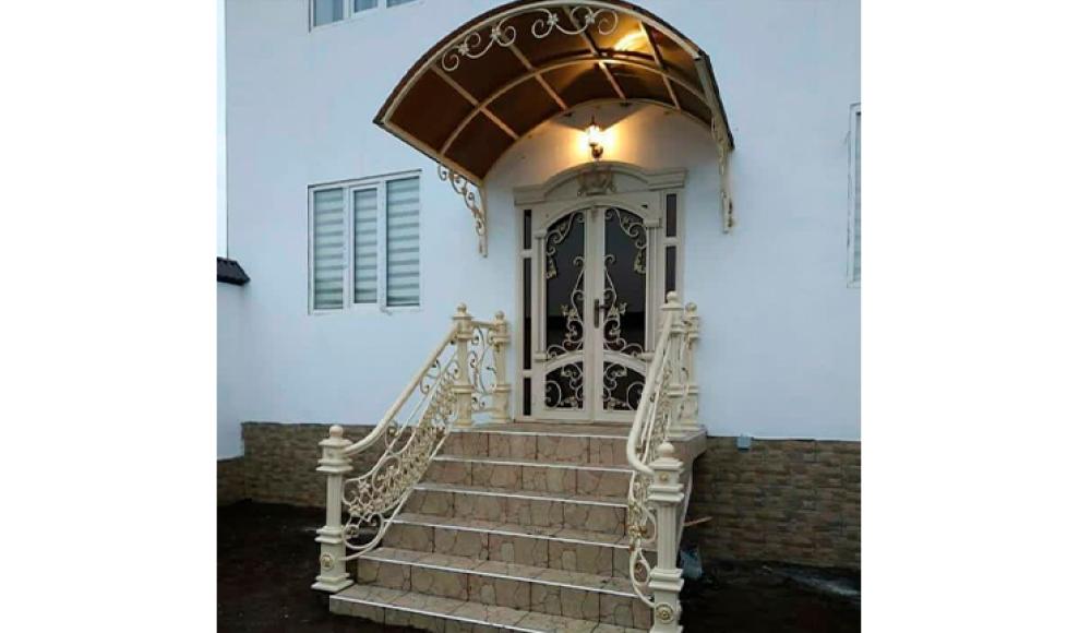 ИЗГОТОВЛЕНИЕ ВОРОТ, ПЕРИЛ, НАВЕСОВ, КОЗЫРЬКОВ