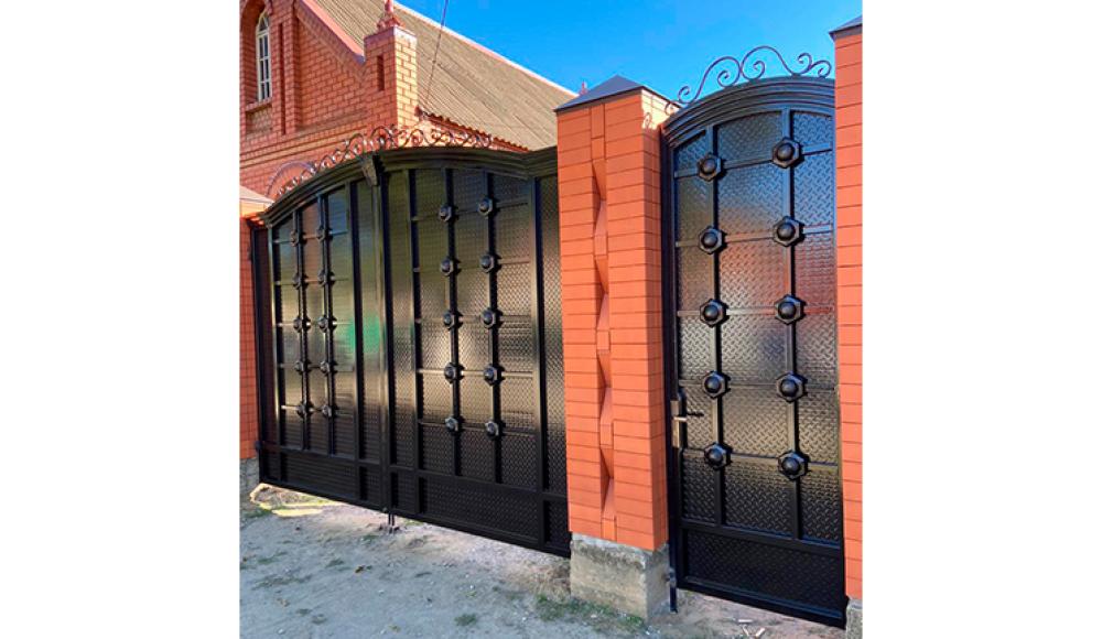 ИЗГОТОВЛЕНИЕ ВОРОТ, ПЕРИЛ, НАВЕСОВ, КОЗЫРЬКОВ