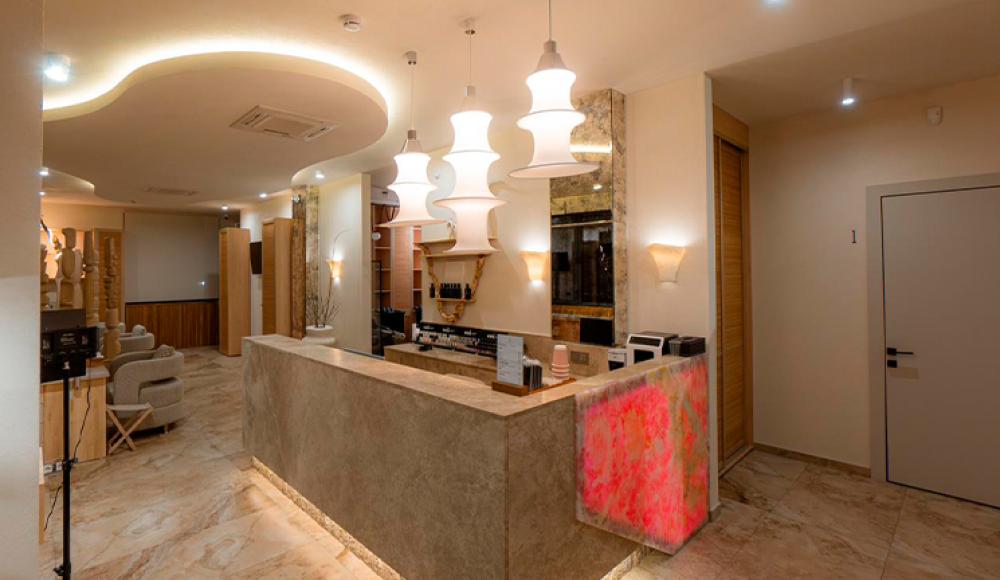 EMI школа маникюра