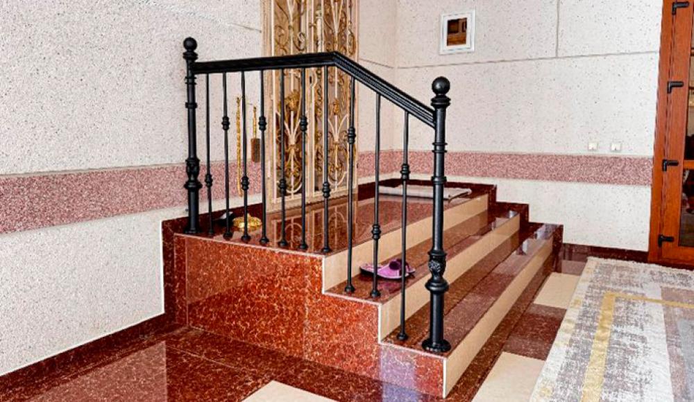 ИЗГОТОВЛЕНИЕ ВОРОТ, ПЕРИЛ, НАВЕСОВ, КОЗЫРЬКОВ