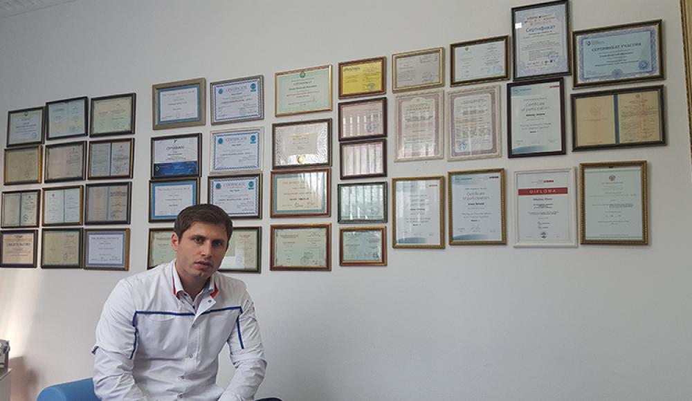 Врач Елоев Николай Иванович